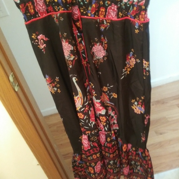 Hi-lo dress. Never been worn, great condition. Siz - Picture 2 of 4